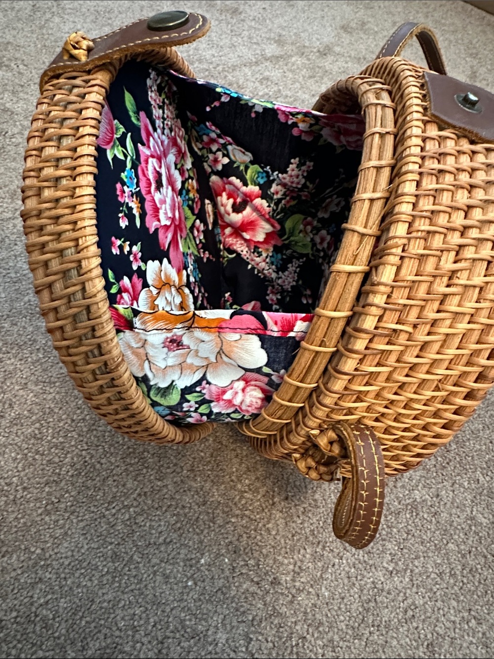 Woven Round Straw Crossbody Bag in Natural Brown - Picture 5 of 10